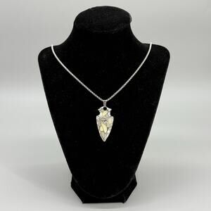 Vintage Southwestern Silver Tone Arrowhead Inlay Pendant Necklace Abstract